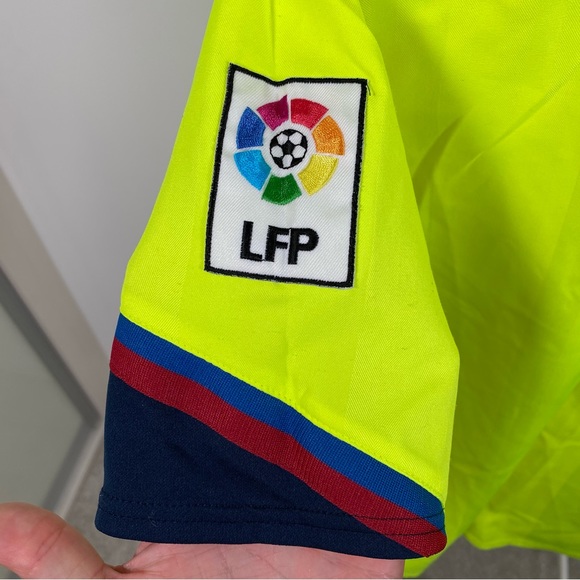Nike Barcelona Football Shirt Ronaldinho 10 2005/2006 Away Total90 LaLiga Medium - Picture 4 of 14